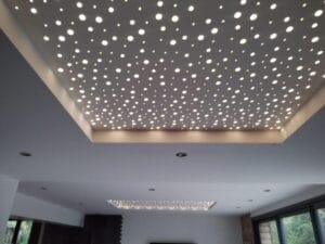 Faux plafond design avec éclairage intégré à Quimper